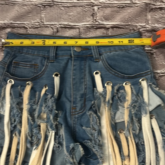 Hot & Delicious Denim Fringe Shorty Shorts Jorts S Festival Boho Cowgirl Rave - Picture 9 of 11